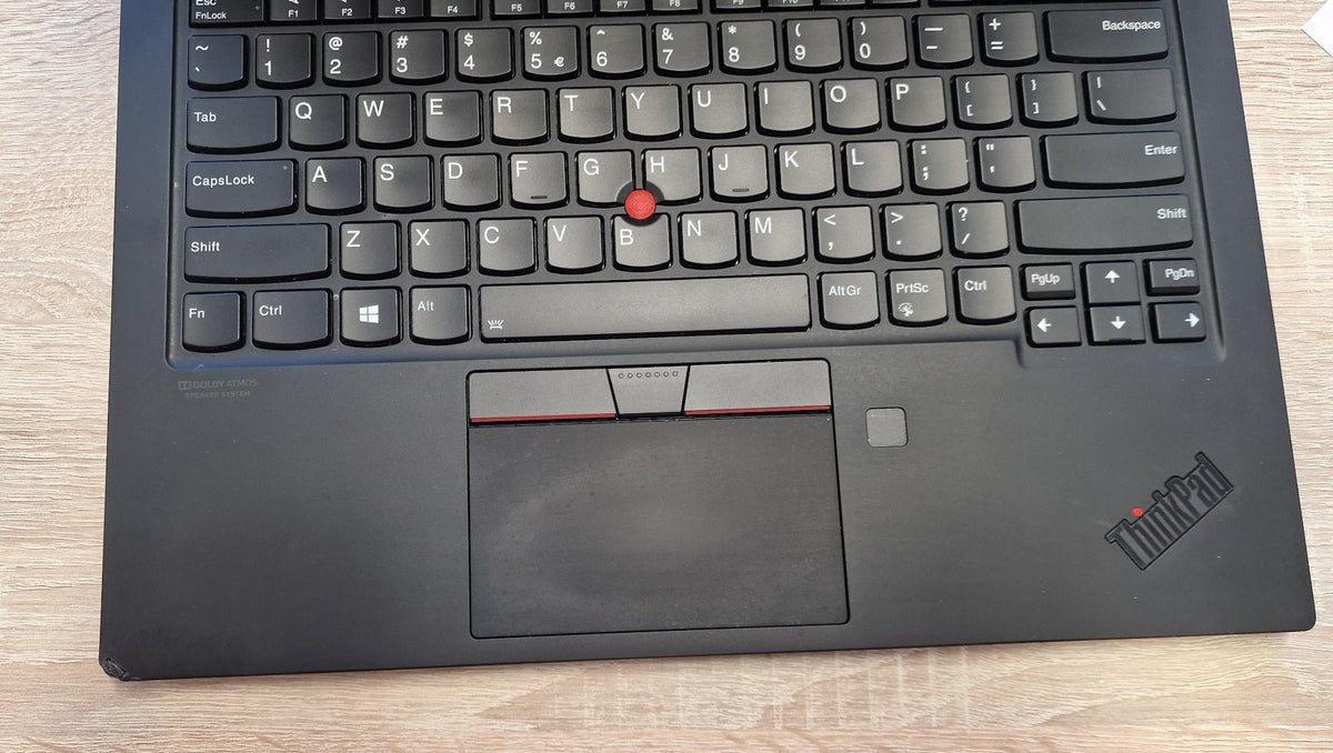 Prijenosnik Lenovo ThinkPad X1 Carbon gen 8, Intel Core i7 10610U, 1.80 GHz, 16GB RAM, 256GB SSD, 14" FHD, Intel HD 620, Cam, Windows, Refurbished B-GRADE