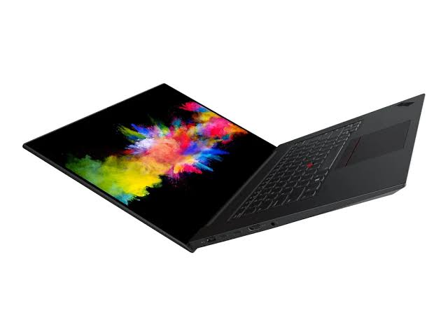 Mobilna radna stanica Lenovo ThinkPad P1 GEN5, Intel Core i7 12800H, 2.40 GHz, 32 GB RAM, 1TB SSD, 16"WQUXGA (3840 x 2400), NVIDIA RTX A1000 4GB, Webcam, Windows, Refurbished