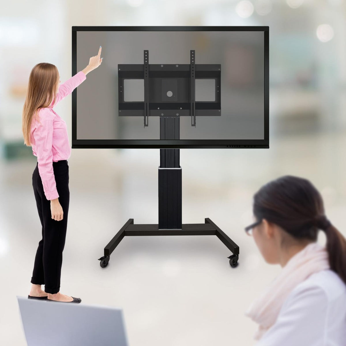 Motorizirani mobilni stalak Clevertouch SCETAV